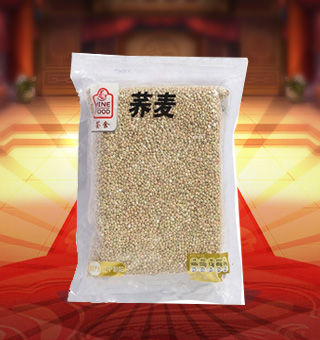 薈食(FINE FOOD)蕎麥產(chǎn)自遼寧朝陽(yáng)1kg每袋，本品用清水洗凈后煮、炒、燉或與大米、小米等其它糧食按比例放入制作各種營(yíng)養(yǎng)米粥。富含多種維生素、礦物質(zhì)及微量元素，營(yíng)養(yǎng)健康，深受廣大消費(fèi)者的認(rèn)可與喜愛(ài)。