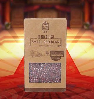 薈食(FINE FOOD)珍珠紅小豆產(chǎn)自吉林白城380g每袋，精選優(yōu)質(zhì)紅小豆，粒大色紅、飽滿渾圓、品質(zhì)優(yōu)良，熬煮后有糯、甘、稠等特點(diǎn)。富含多種維生素、礦物質(zhì)及微量元素，營(yíng)養(yǎng)健康，深受廣大消費(fèi)者的認(rèn)可與喜愛(ài)。采用優(yōu)良的紙盒包裝材料及嚴(yán)格的密封，保持其口感不變，食用簡(jiǎn)潔衛(wèi)生，儲(chǔ)藏方便。