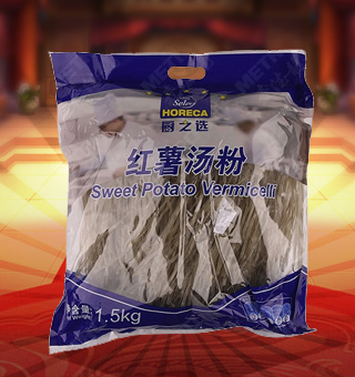 廚之選紅薯湯粉產(chǎn)自山東濟寧1.5kg每袋，精選優(yōu)質(zhì)紅薯淀粉等為原料，融合水精制而成，品質(zhì)優(yōu)良，天然上等，營養(yǎng)豐富。入口順滑，口齒留香，產(chǎn)品選料考究，口味純正，美味又健康，品質(zhì)優(yōu)質(zhì)，值得信賴。塑料質(zhì)地包裝，粉絲分明可見，食用簡單方便，是廚房常備品的上佳選擇。