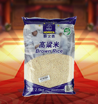 廚之選(HORECA SELECT)高梁米產(chǎn)自遼寧朝陽(yáng)2.5kg每袋，從種植，采摘到剝殼，均是精細(xì)挑選，較大化保持高粱米的完整與飽滿。傳統(tǒng)谷物五谷精華，擁有原滋原味的香醇滋味，煮熟食用，口感軟糯，味香可口。蘊(yùn)含多種谷物精華，天然無(wú)污染，入口筋道有嚼頭，回味悠長(zhǎng)。
