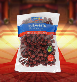 宜客(AKA)無(wú)核金絲棗產(chǎn)自河北滄州500g每袋，宜客無(wú)核金絲棗中富含豐富的蛋白質(zhì)、脂肪、碳水化合物及鈉等微量元素，有助于補(bǔ)充人體所需。采用精美袋式包裝，大氣上檔次，適合煮粥、煲湯、泡水等，食法多樣，是你居家生活的必備選擇。