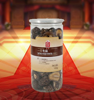 薈食(FINE LIFE)一級(jí)冬菇產(chǎn)自四川成都150g每袋，質(zhì)輕盈，有特殊天然菌香，味道鮮美，風(fēng)味獨(dú)特，保留了豐富的營養(yǎng)成分。采取透明包裝，新鮮清晰可見，干凈衛(wèi)生，方便存放冷藏，方便消費(fèi)者們的選購，安全健康，放心購買。