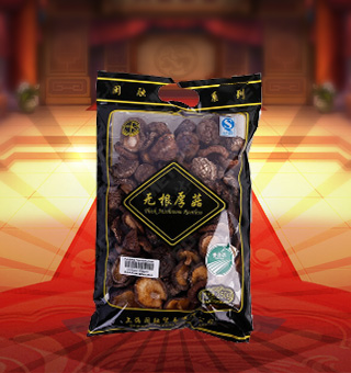 閩融無根厚菇產(chǎn)自浙江麗水250g每袋，厚菇具有降血脂，降血壓的功效，厚菇中含有的香菇素能夠溶解膽固醇，起到降血脂的作用，而厚菇中酪氨酸、氧化酶，嘌呤以及一些核酸物質(zhì)可以起到降壓的作用，也可以預(yù)防動(dòng)脈粥樣硬化、肝硬化等疾病。