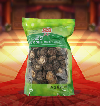 薈食(FINE LIFE)一級(jí)厚菇產(chǎn)自浙江麗水250g每袋，精選優(yōu)質(zhì)香菇，菇肉肥厚，色澤均勻，厚實(shí)圓潤，自然鮮美，味道純正，方便食用。香菇具有高蛋白、低脂肪和多種維生素等營養(yǎng)成分，可用來配菜、搭配煲湯、小炒等多種吃法。