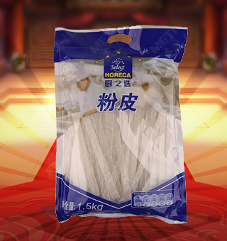 廚之選粉皮產(chǎn)自山東煙臺1.5kg每袋，精選優(yōu)質(zhì)綠豆淀粉等為原料，融合水精制而成，品質(zhì)優(yōu)良，天然上等，營養(yǎng)豐富。入口順滑，口齒留香，產(chǎn)品選料考究，口味純正，美味又健康，品質(zhì)優(yōu)質(zhì)，值得信賴。塑料質(zhì)地包裝，粉絲分明可見，食用簡單方便，是廚房常備品的上佳選擇。